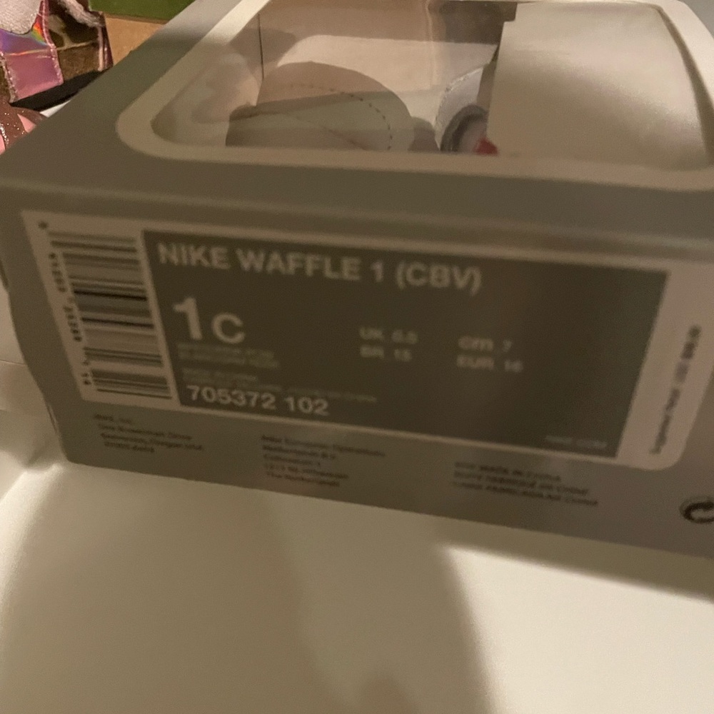 Never worn nike crib shoes